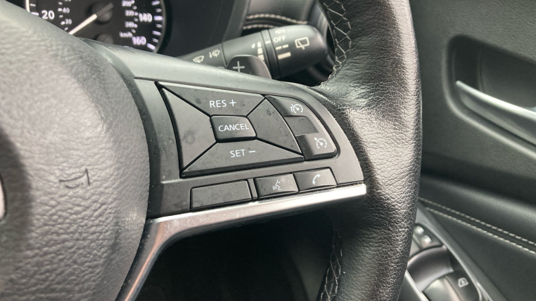 Nissan Juke 1.0 DiG-T 114 N-Connecta 5dr DCT Petrol Hatchback